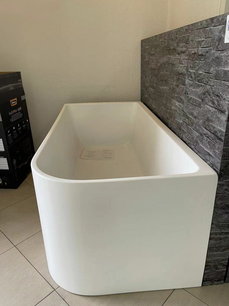 CASEY Corner Bathtub